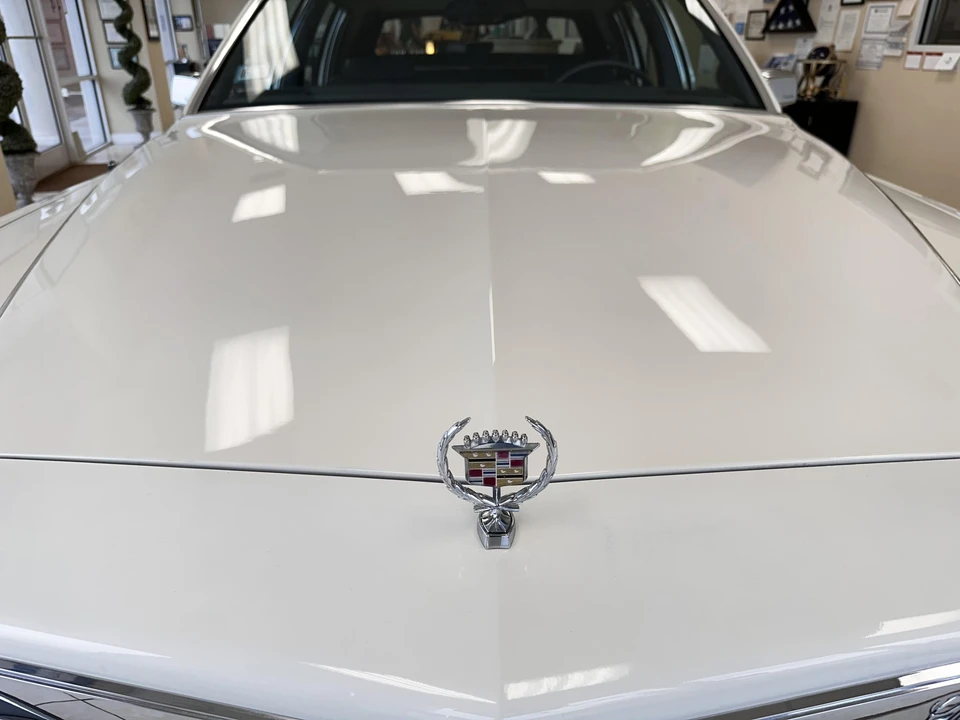 1988 Cadillac Brougham - Image 18 of 31