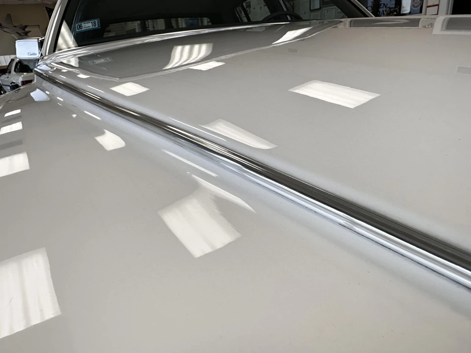 1988 Cadillac Brougham - Image 17 of 31