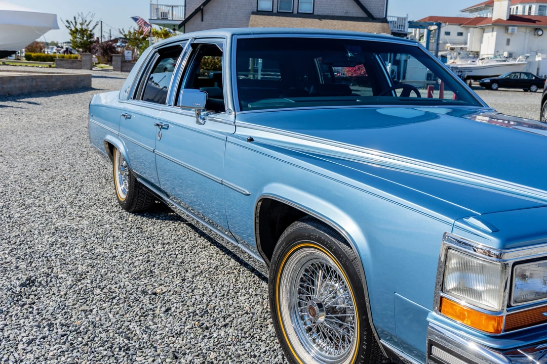 1988 Cadillac Brougham - Image 12 of 31