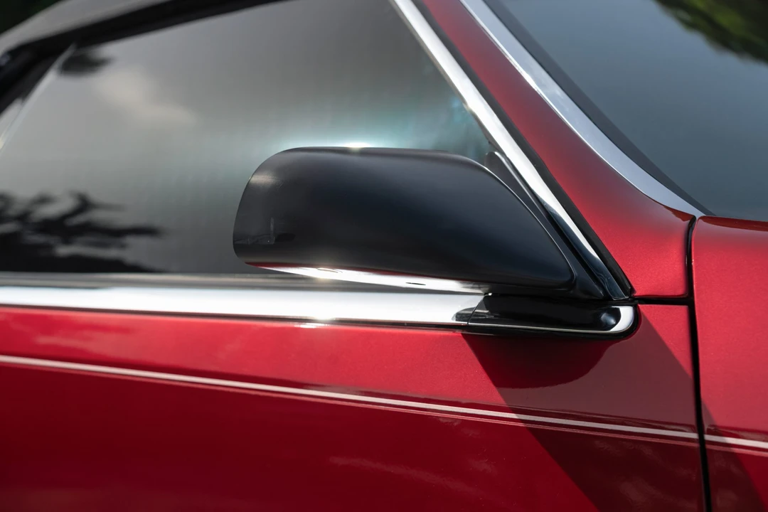 1988 Chrysler LeBaron - Image 30 of 31