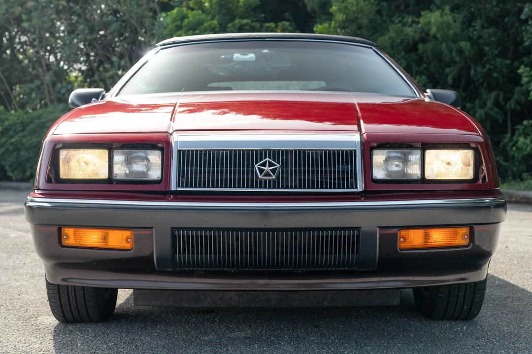 1988 Chrysler LeBaron - Image 20 of 31