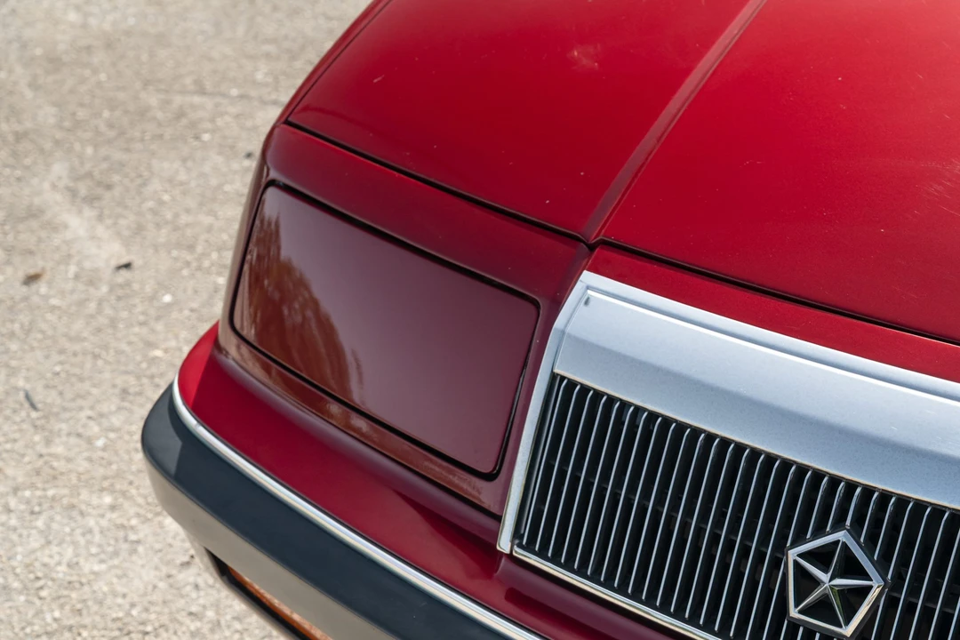 1988 Chrysler LeBaron - Image 24 of 31