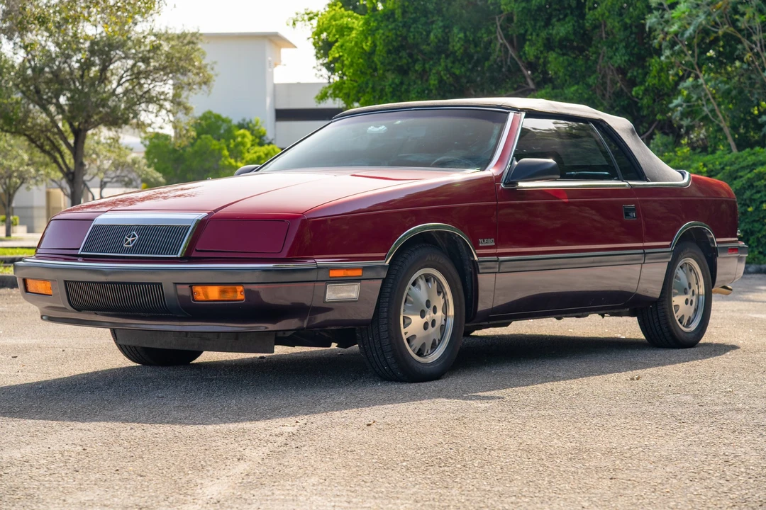 1988 Chrysler LeBaron - Image 9 of 31