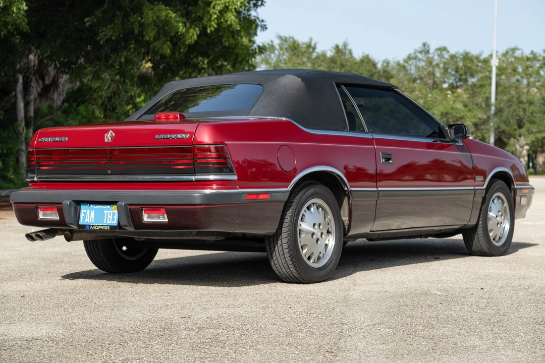 1988 Chrysler LeBaron - Image 13 of 31