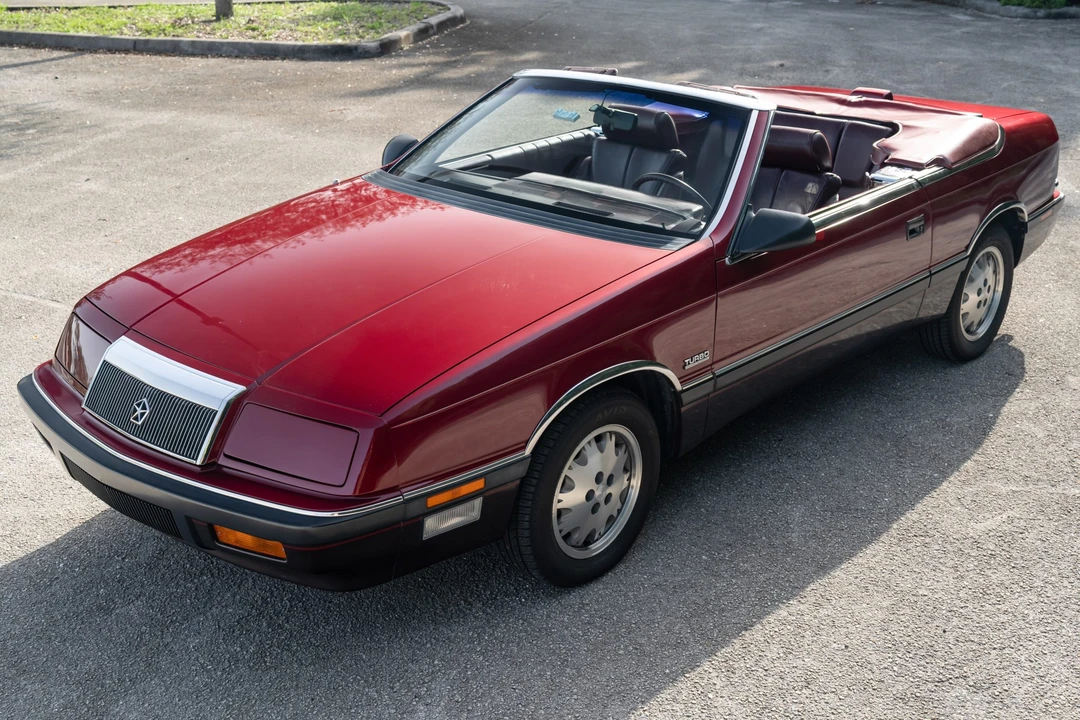 1988 Chrysler LeBaron - Image 17 of 31