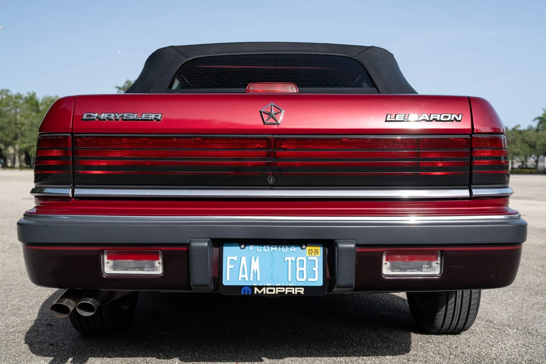 1988 Chrysler LeBaron - Image 21 of 31