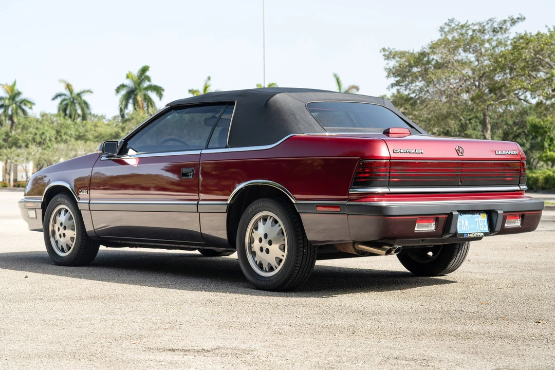 1988 Chrysler LeBaron - Image 15 of 31