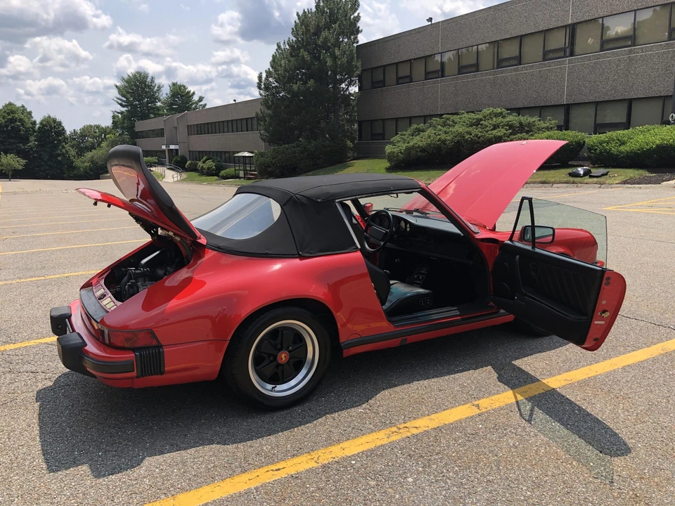 1988 Porsche 911 Carrera 3.2 - Image 24 of 31