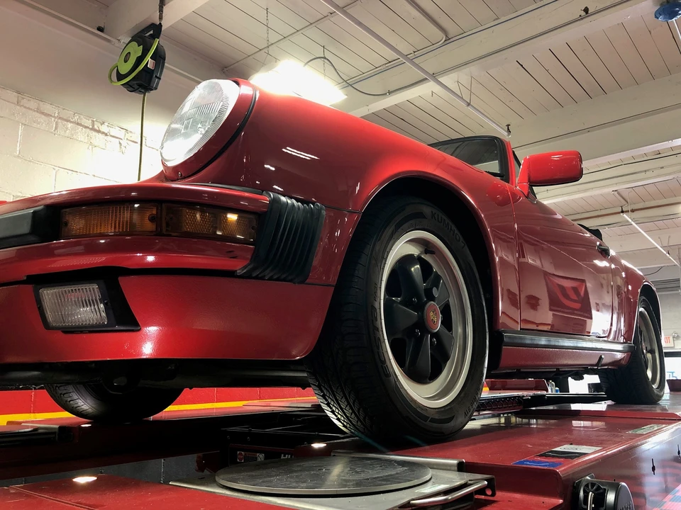 1988 Porsche 911 Carrera 3.2 - Image 26 of 31