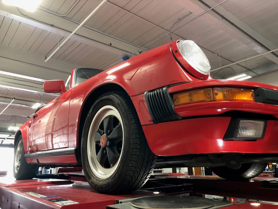 1988 Porsche 911 Carrera 3.2 - Image 30 of 31