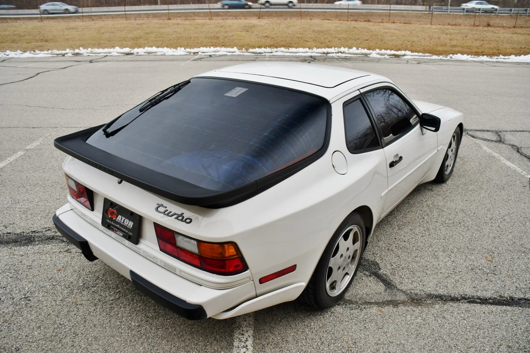 1988 Porsche 944 Turbo - Image 12 of 31