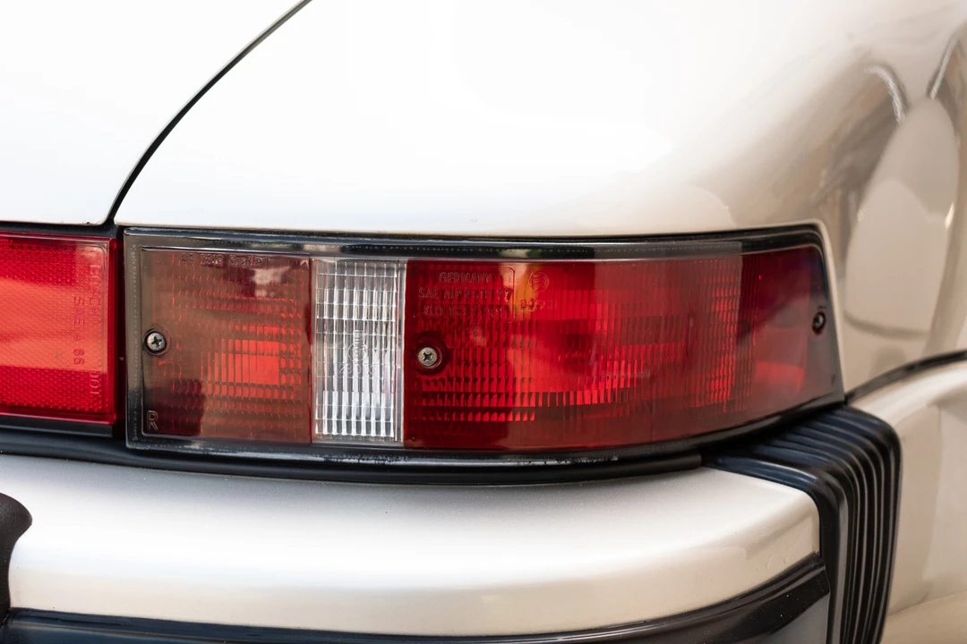 1989 Porsche 911 Carrera 3.2 - Image 29 of 31