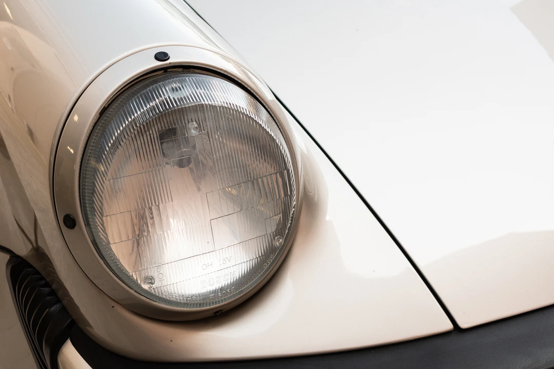 1989 Porsche 911 Carrera 3.2 - Image 16 of 31
