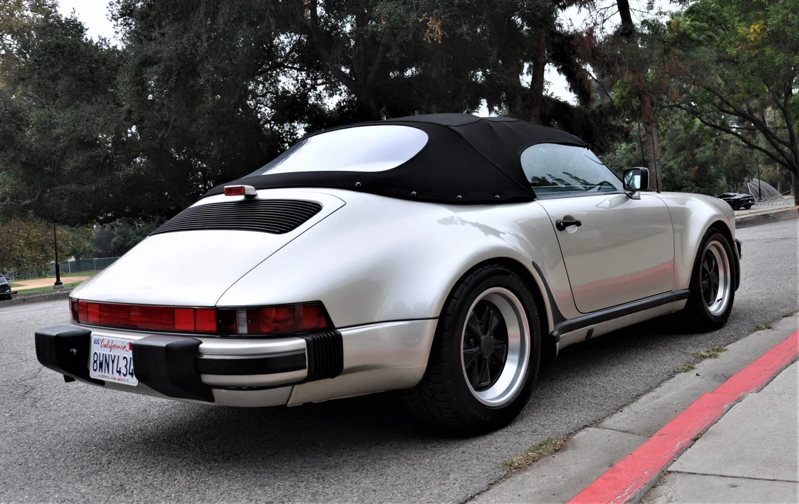 1989 Porsche 911 Carrera 3.2 - Image 8 of 31