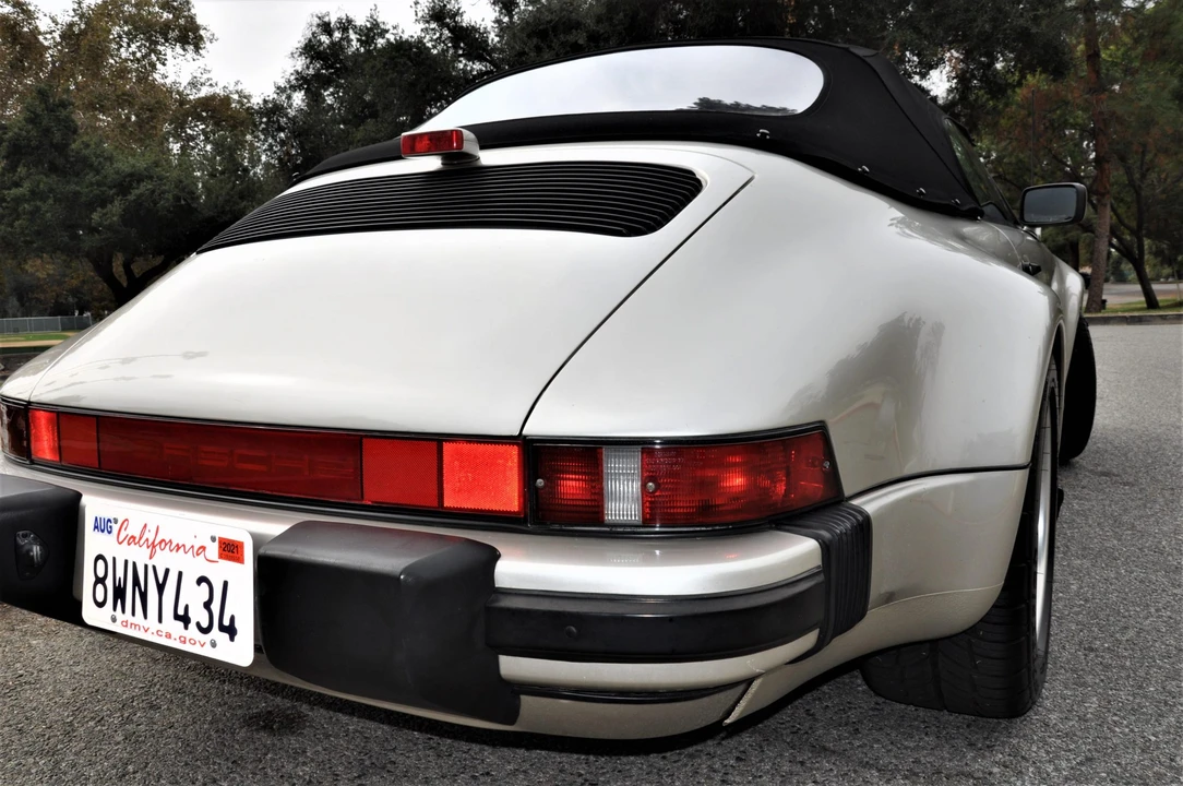 1989 Porsche 911 Carrera 3.2 - Image 7 of 31