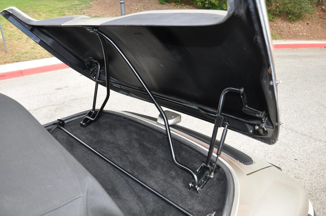 1989 Porsche 911 Carrera 3.2 - Image 29 of 31