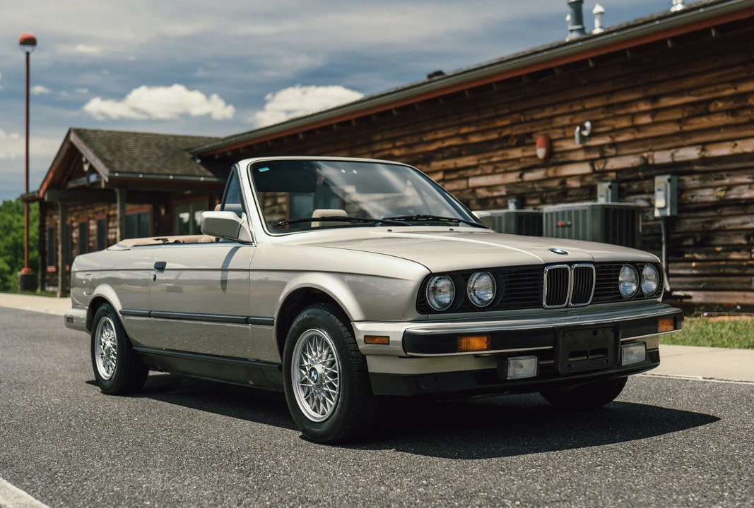 1990 BMW E30 3 Series - Image 14 of 31