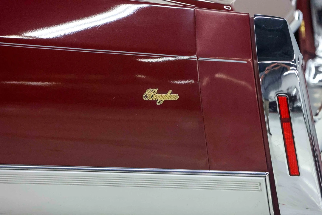 1990 Cadillac Brougham - Image 11 of 31