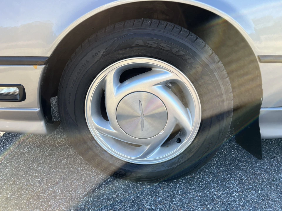 1990 Ford Thunderbird 10th Gen - Image 21 of 31
