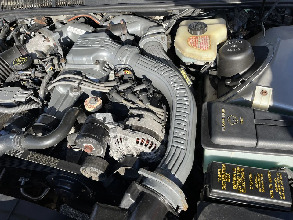 1990 Ford Thunderbird 10th Gen - Image 24 of 31