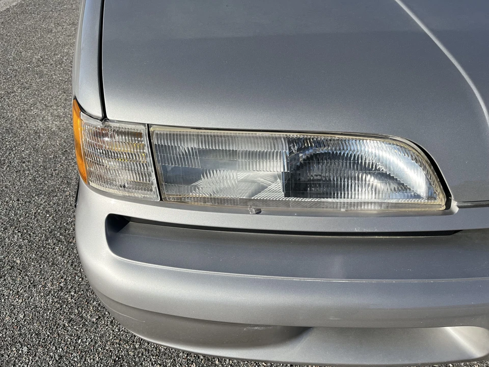 1990 Ford Thunderbird 10th Gen - Image 9 of 31