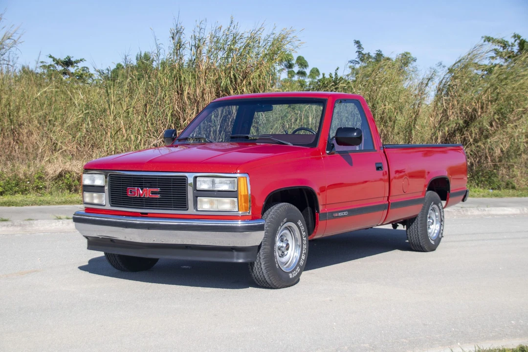 1990 GMC Sierra 1st Gen - Image 2 of 31