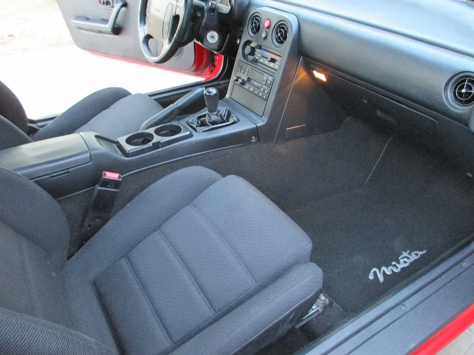 1990 Mazda NA MX-5 Miata - Image 19 of 31
