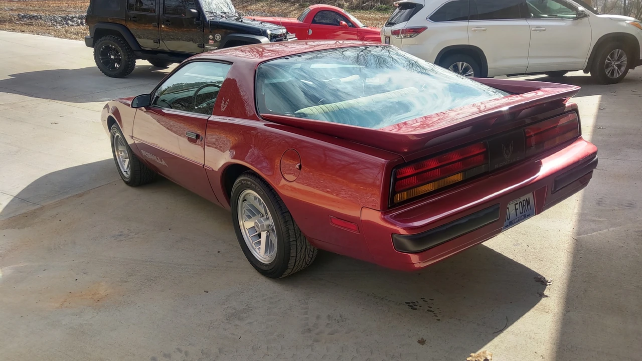 1990 Pontiac Firebird 3rd Gen - Image 9 of 31