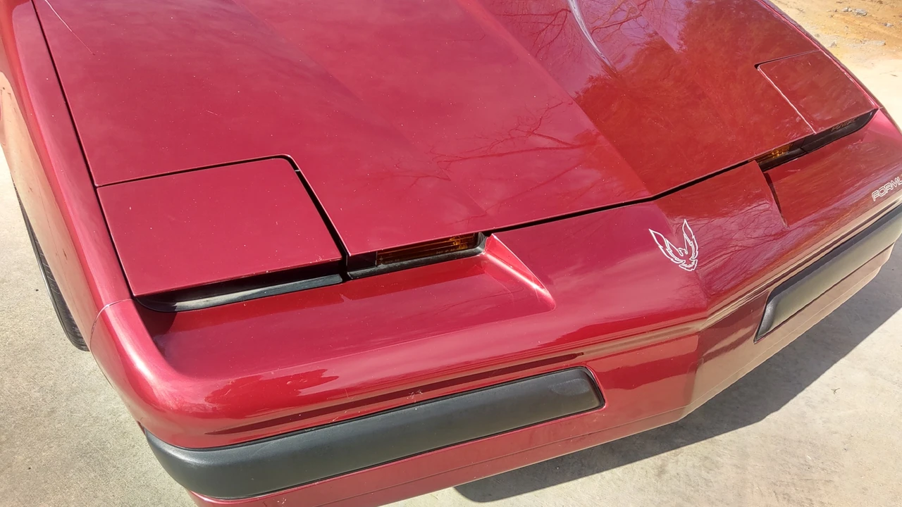 1990 Pontiac Firebird 3rd Gen - Image 23 of 31