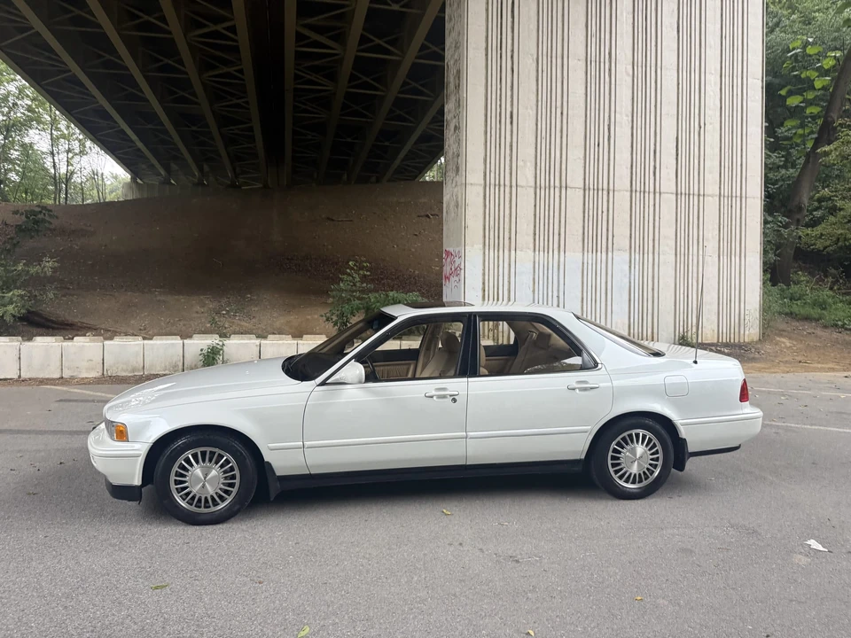 1991 Acura Legend 2nd Gen - Image 3 of 31