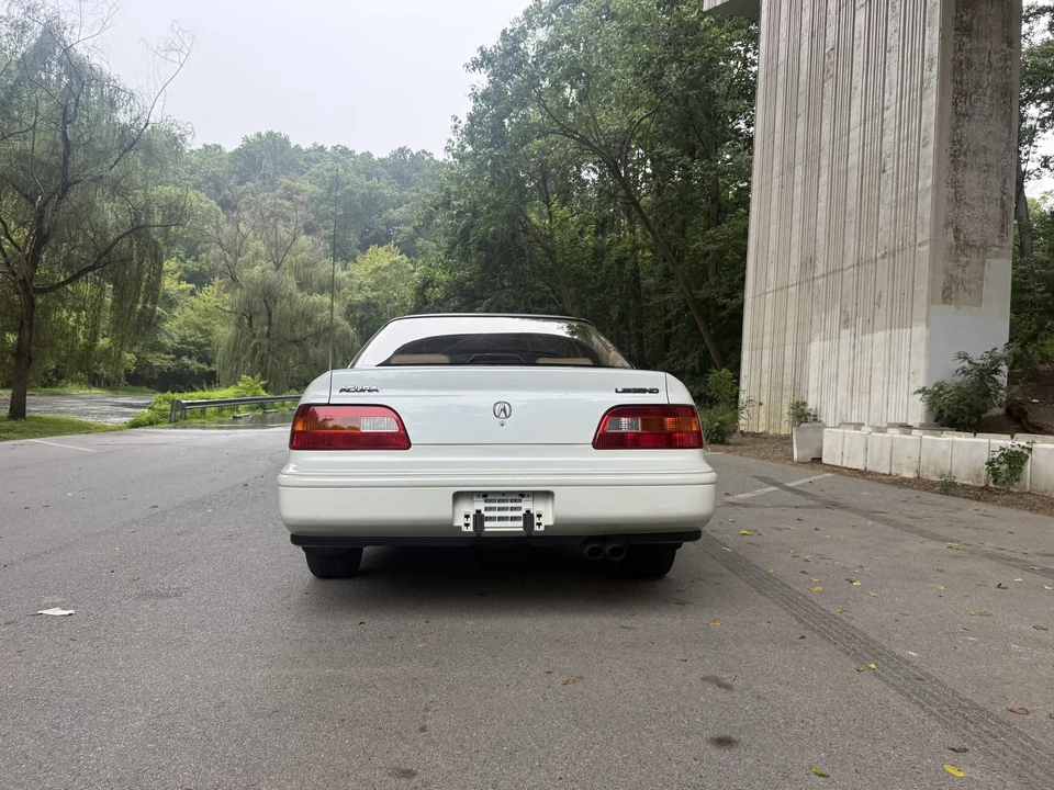 1991 Acura Legend 2nd Gen - Image 31 of 31