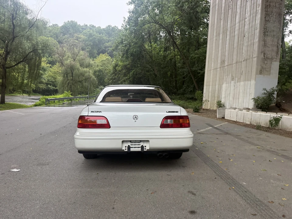 1991 Acura Legend 2nd Gen - Image 30 of 31