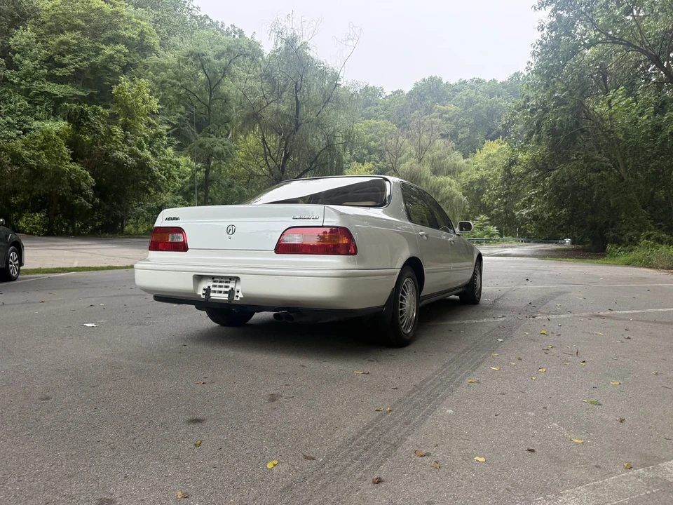1991 Acura Legend 2nd Gen - Image 28 of 31