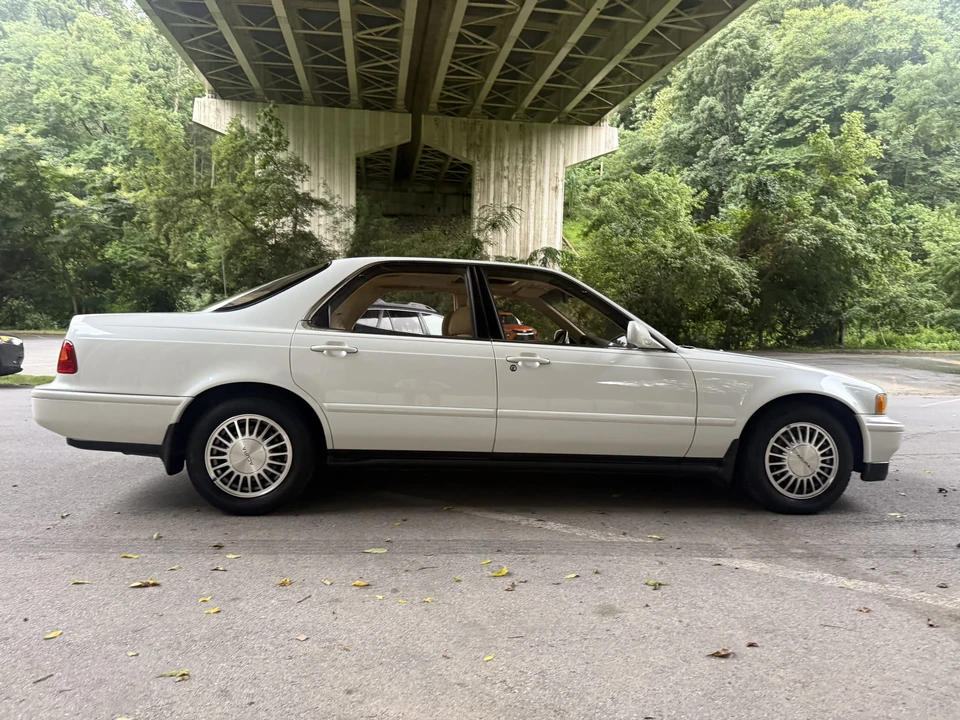 1991 Acura Legend 2nd Gen - Image 22 of 31