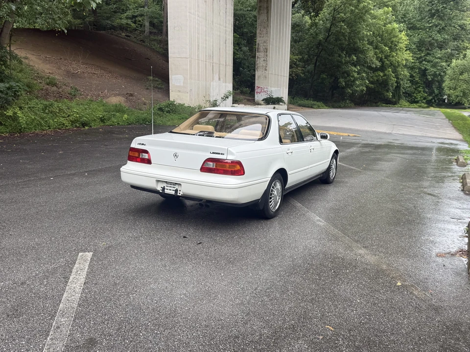 1991 Acura Legend 2nd Gen - Image 27 of 31
