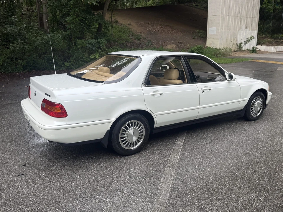 1991 Acura Legend 2nd Gen - Image 23 of 31