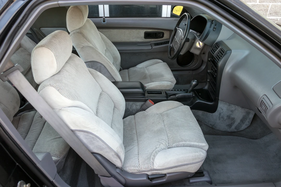 1991 Dodge Daytona - Image 27 of 31