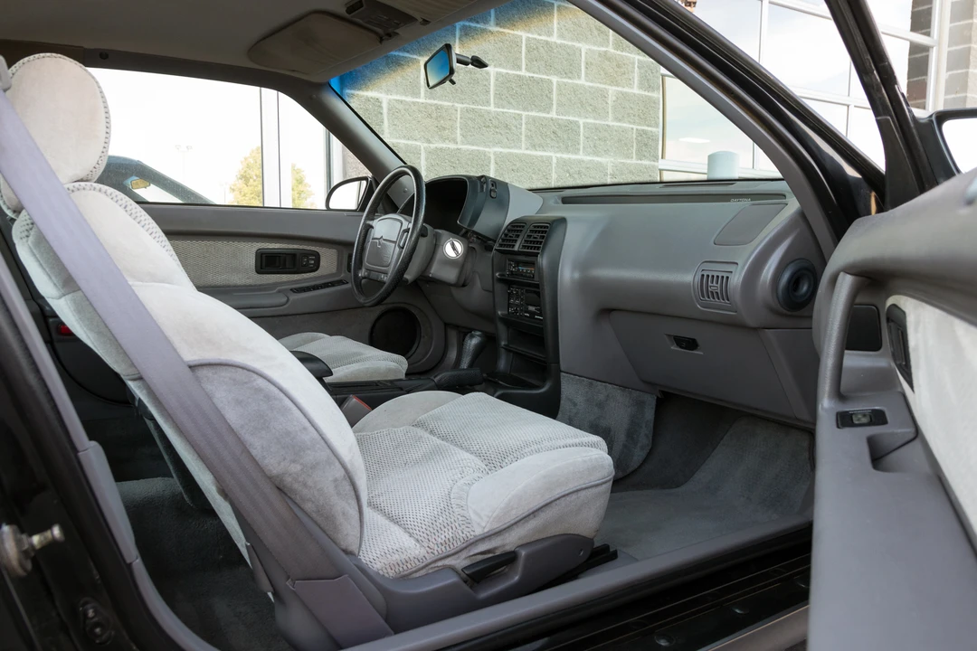 1991 Dodge Daytona - Image 26 of 31
