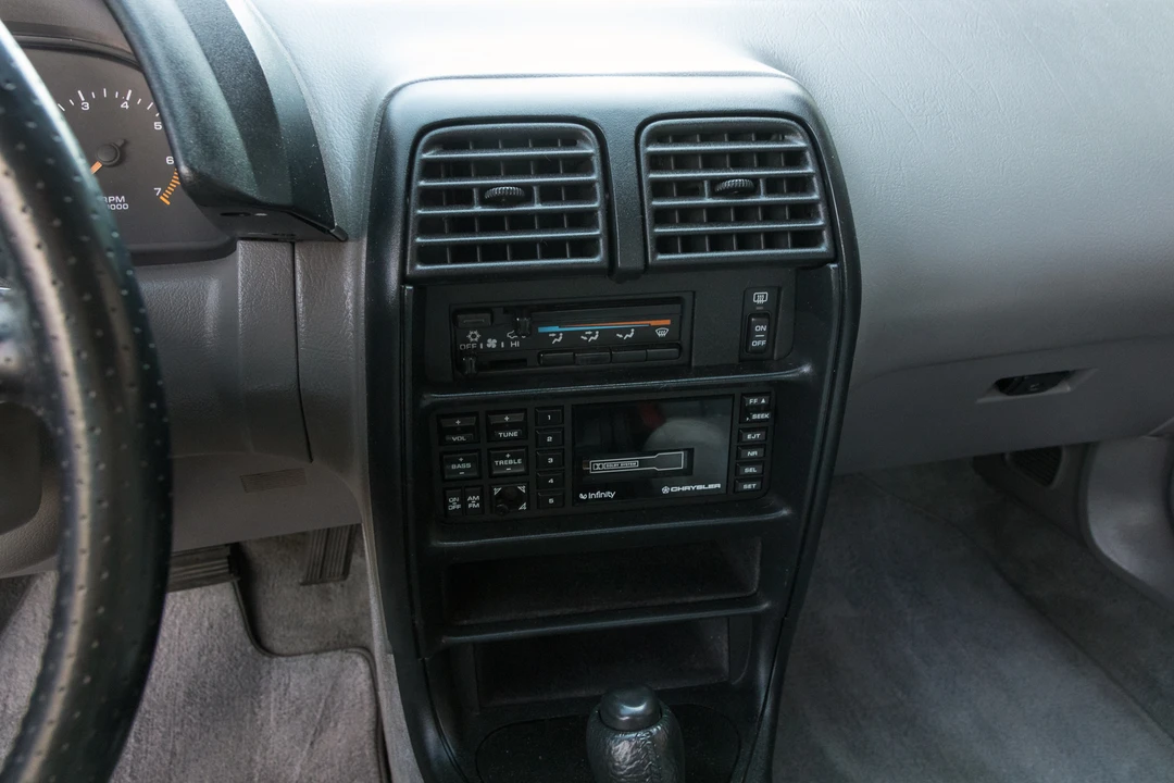 1991 Dodge Daytona - Image 30 of 31