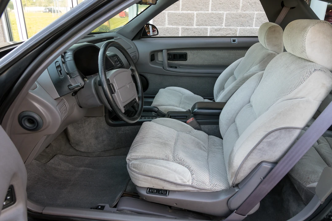 1991 Dodge Daytona - Image 24 of 31