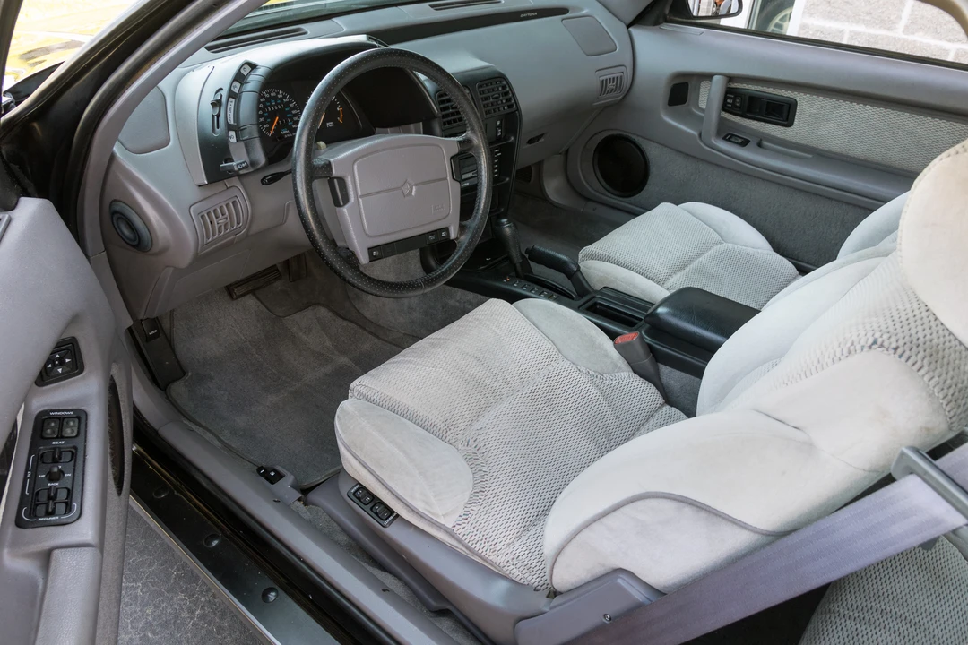 1991 Dodge Daytona - Image 23 of 31