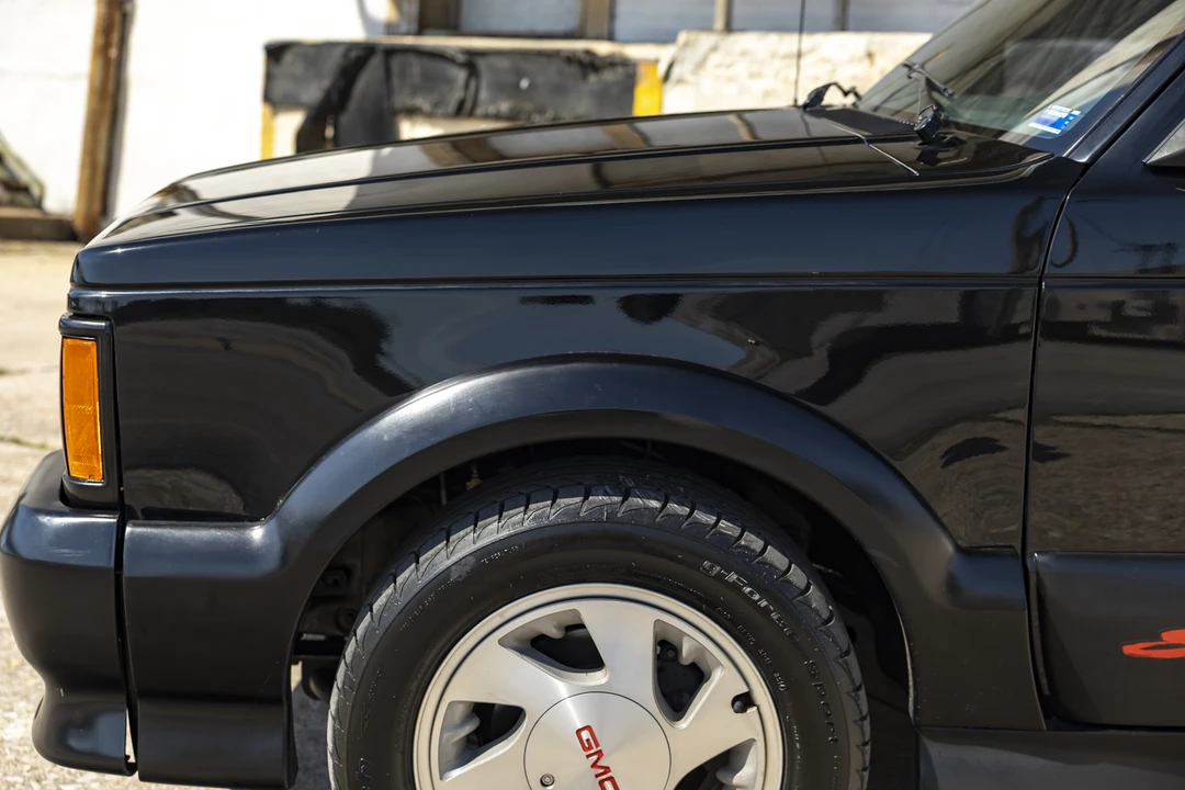 1991 GMC Syclone - Image 29 of 31