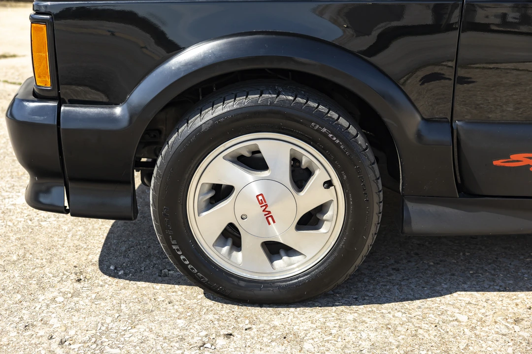 1991 GMC Syclone - Image 30 of 31