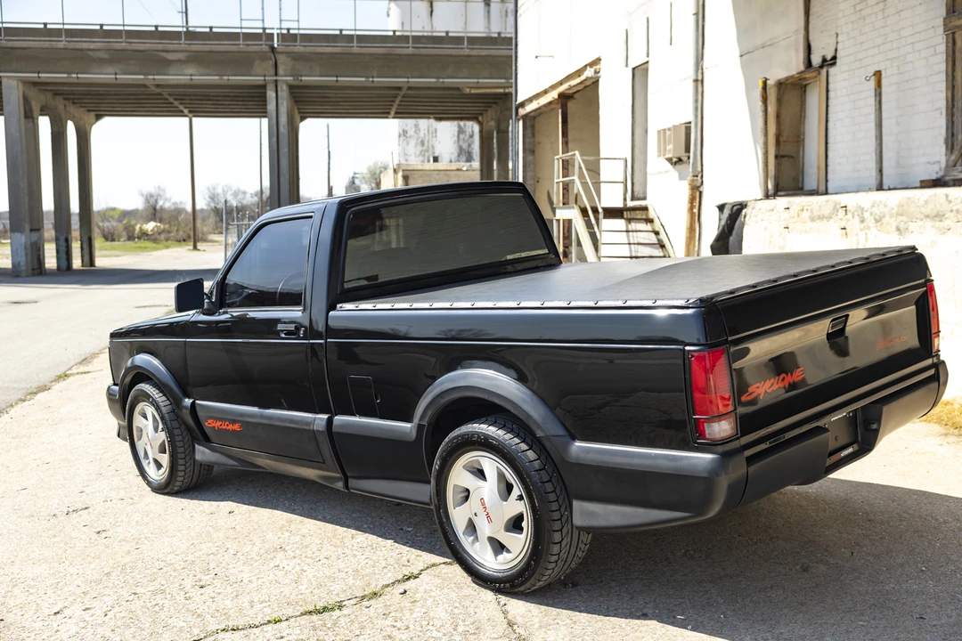 1991 GMC Syclone - Image 4 of 31