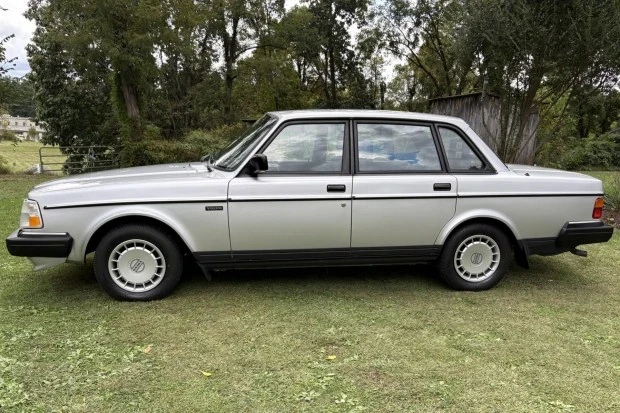 1991 Volvo 244 - Image 3 of 7