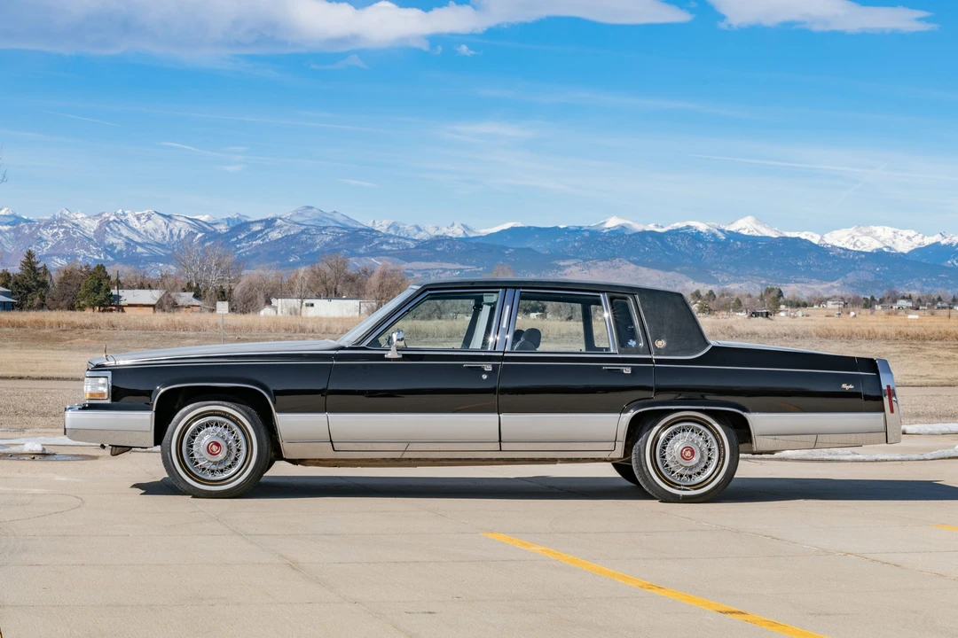 1992 Cadillac Brougham - Image 3 of 31