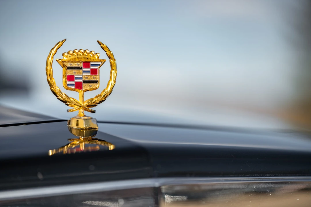 1992 Cadillac Brougham - Image 20 of 31