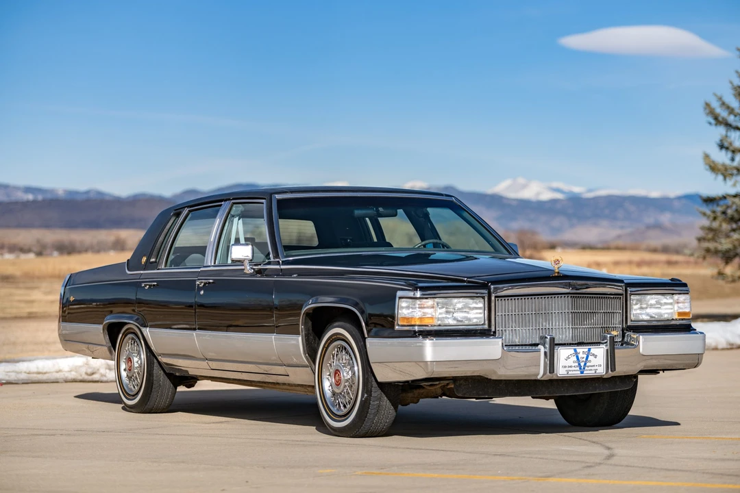 1992 Cadillac Brougham - Image 10 of 31