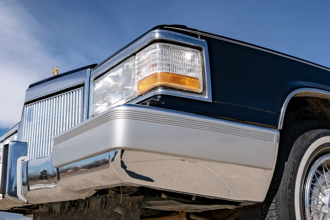 1992 Cadillac Brougham - Image 31 of 31