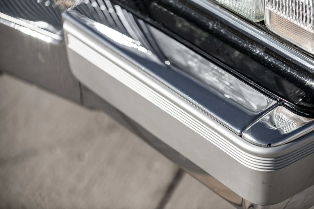 1992 Cadillac Brougham - Image 28 of 31